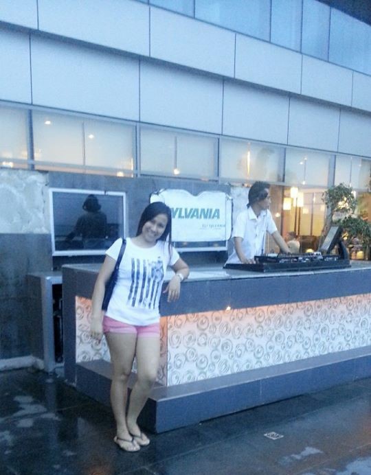 1236963_10201905677983762_326491893_n