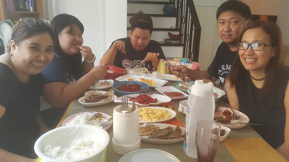 21192623_10214365107861722_1766135485721171754_n